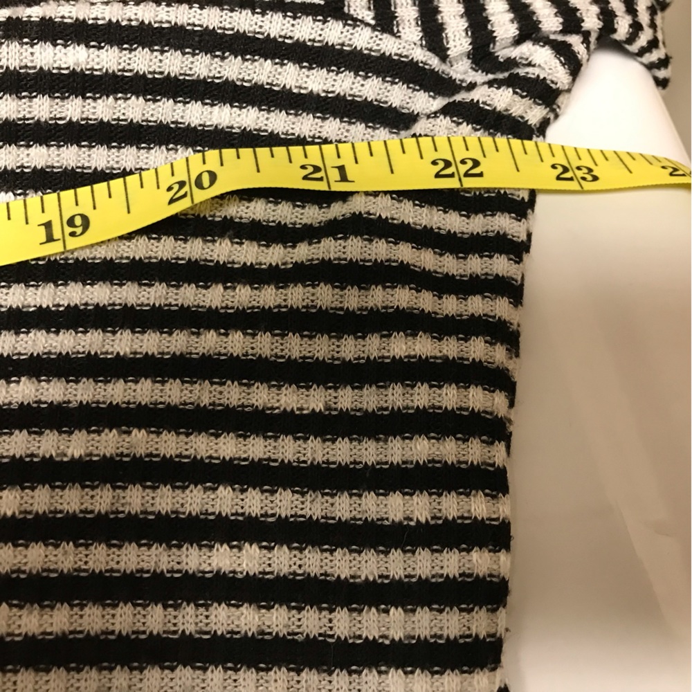 Torrid Size 2 - Picture 9 of 9